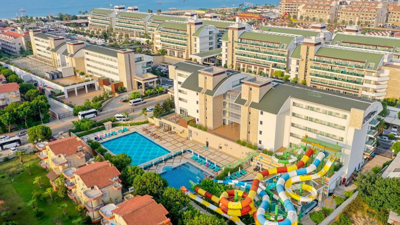 Crystal Waterworld & Курортний комплекс Белек