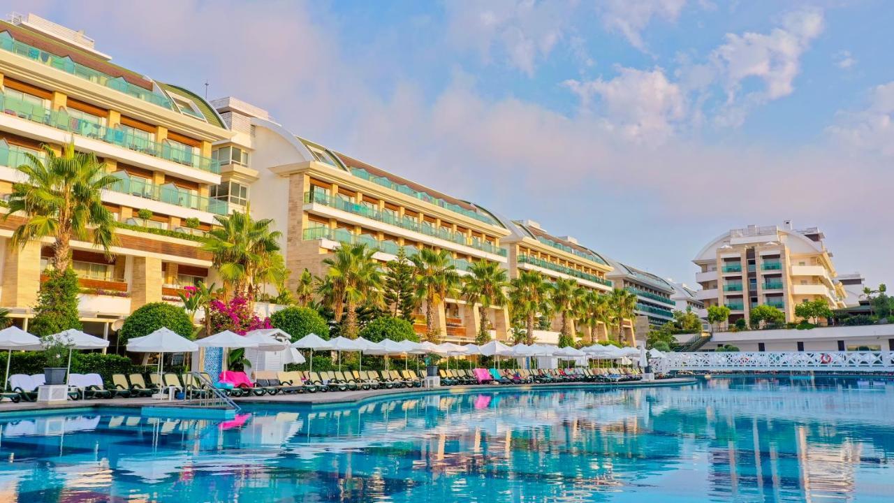 Курортний комплекс Crystal Waterworld & 5*